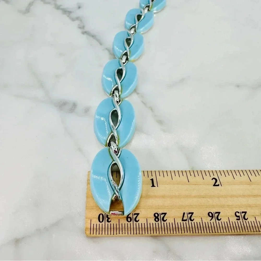 Vintage Lisner Baby Blue Bracelet Signed Molded Plastic Link Estate Cost…